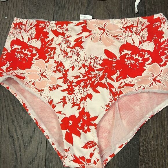 REVOLVE - Brooklyn Bikini Top(M), Cole Bikini Bottom(M) and Joey Wrap Skirt(L) - Picture 12 of 16